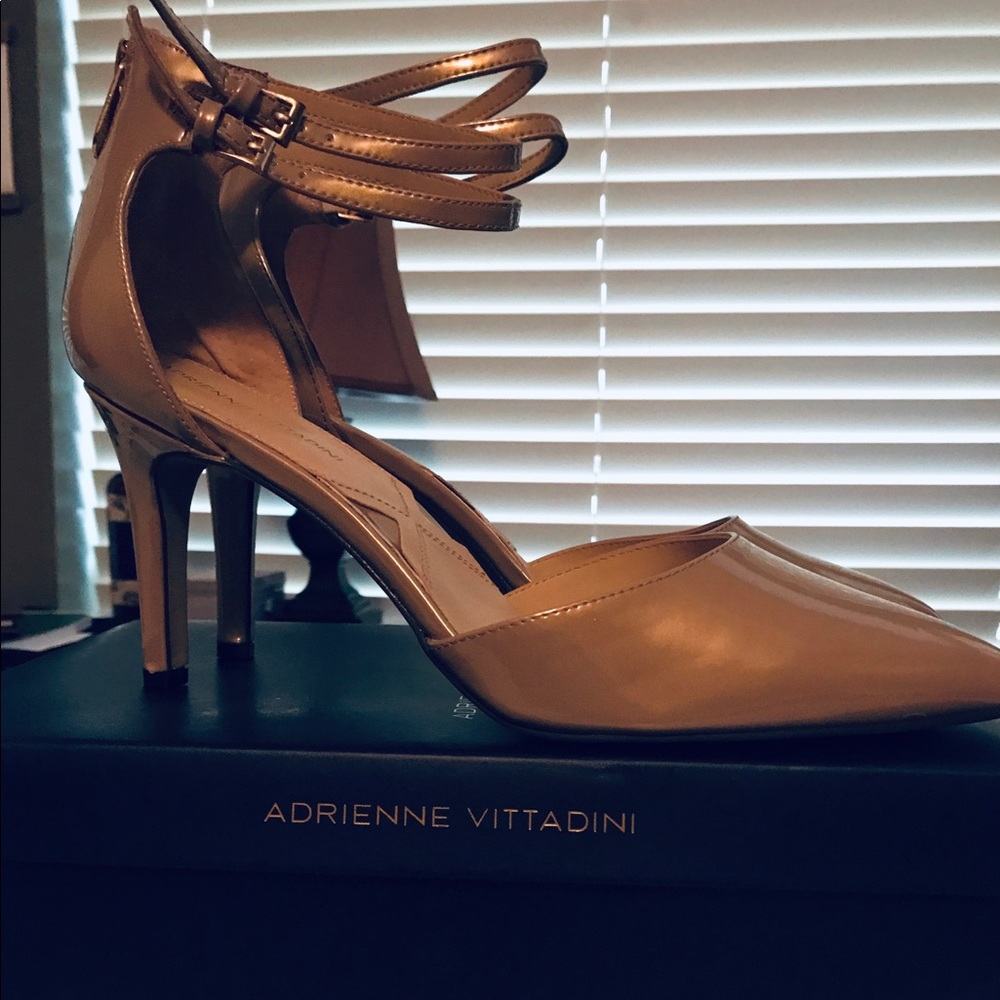 Adrienne Vittadini pump color Mushroom - Picture 2 of 7